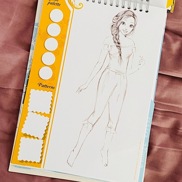 Disney - Beauty and the Beast Fashion Design Sketchbook, Brand New, Never Used - Picture 4 of 4